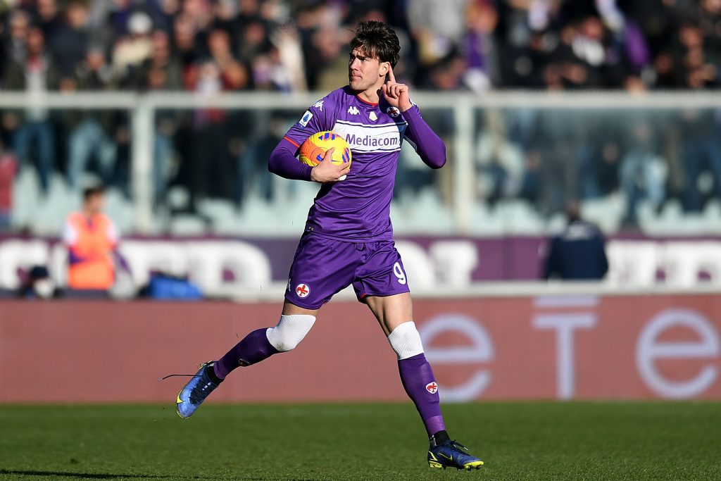 Calciomercato Fiorentina – Vlahovic via subito? Arriva un’offerta clamorosa!