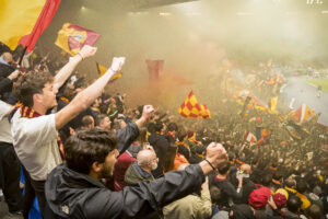 I tifosi della Roma esultano